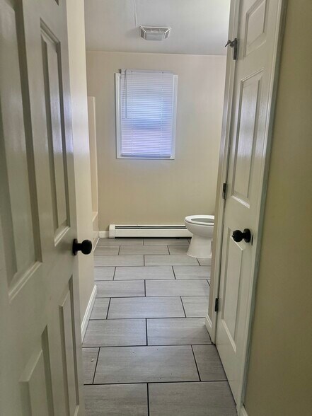 Building Photo - 56 Hyacinth St