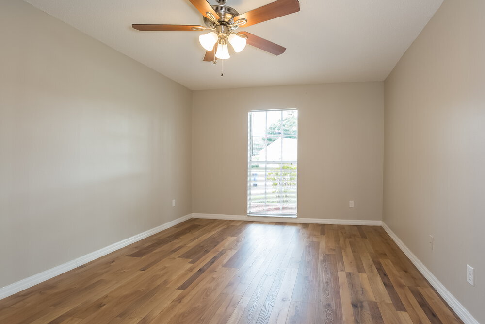 Building Photo - 1687 Palm Leaf Dr