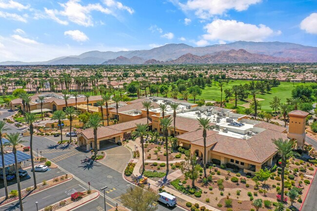 Building Photo - 78804 Platinum Dr