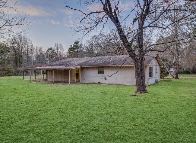 Building Photo - 2601 Page St