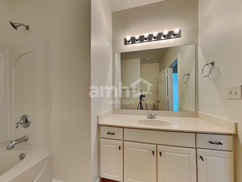 Building Photo - 12216 Palomar Dr