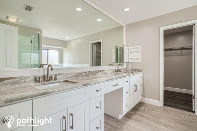 Building Photo - 9406 Pebble Glen Avenue, Tampa, FL, 33647