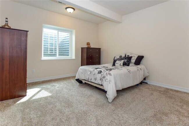 Building Photo - 3646 Como Ct