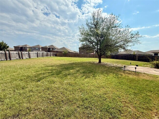 Building Photo - 14401 Gurney's Eagle Dr
