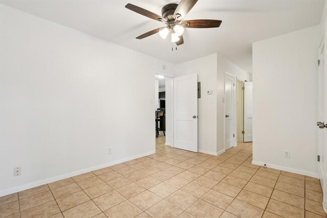 Building Photo - 4405 Avenue A