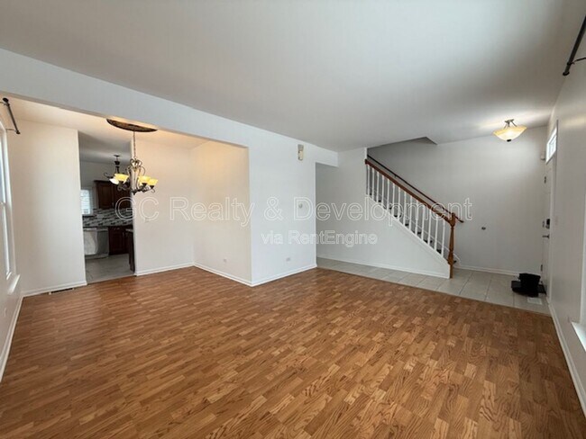 Building Photo - 885 Chelsea Ct