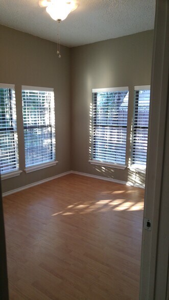 Bedroom - 108 South Henderson Avenue