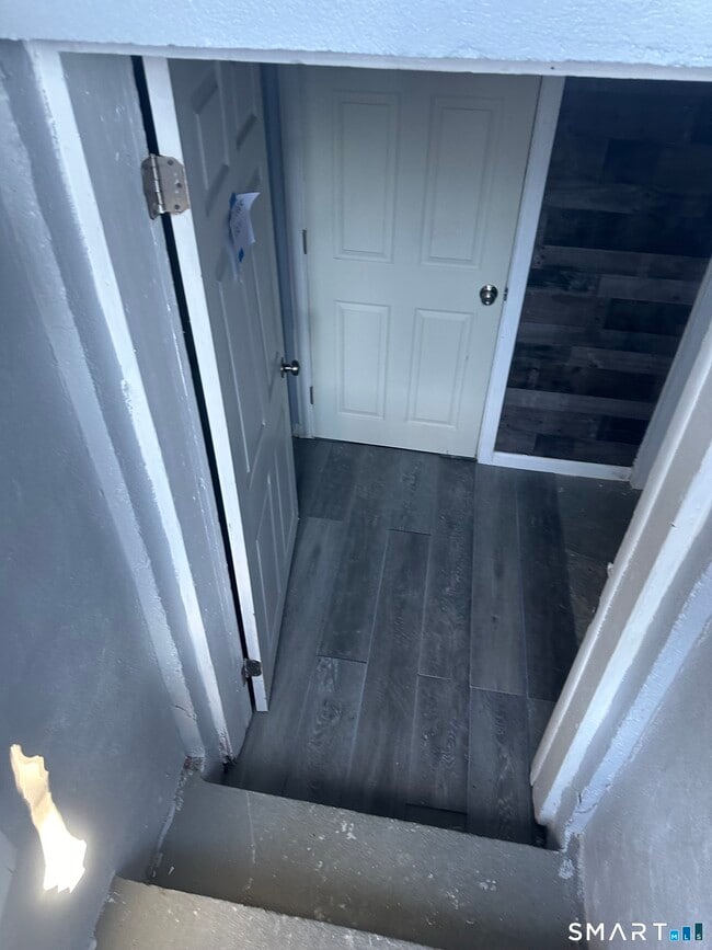 Building Photo - 67 Yarwood St