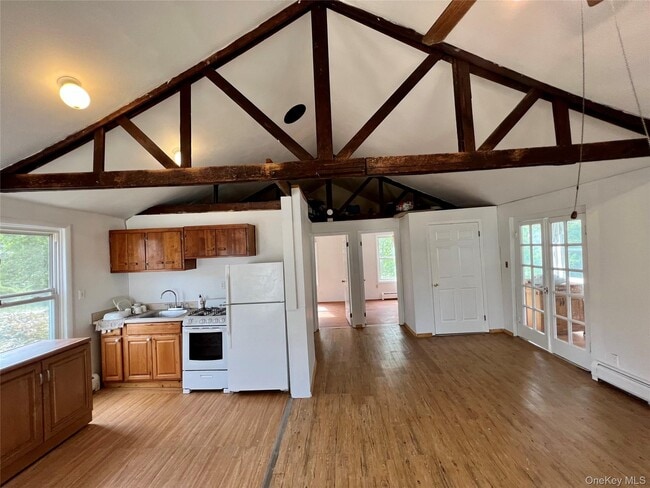 Building Photo - 496 Mountainview Ave