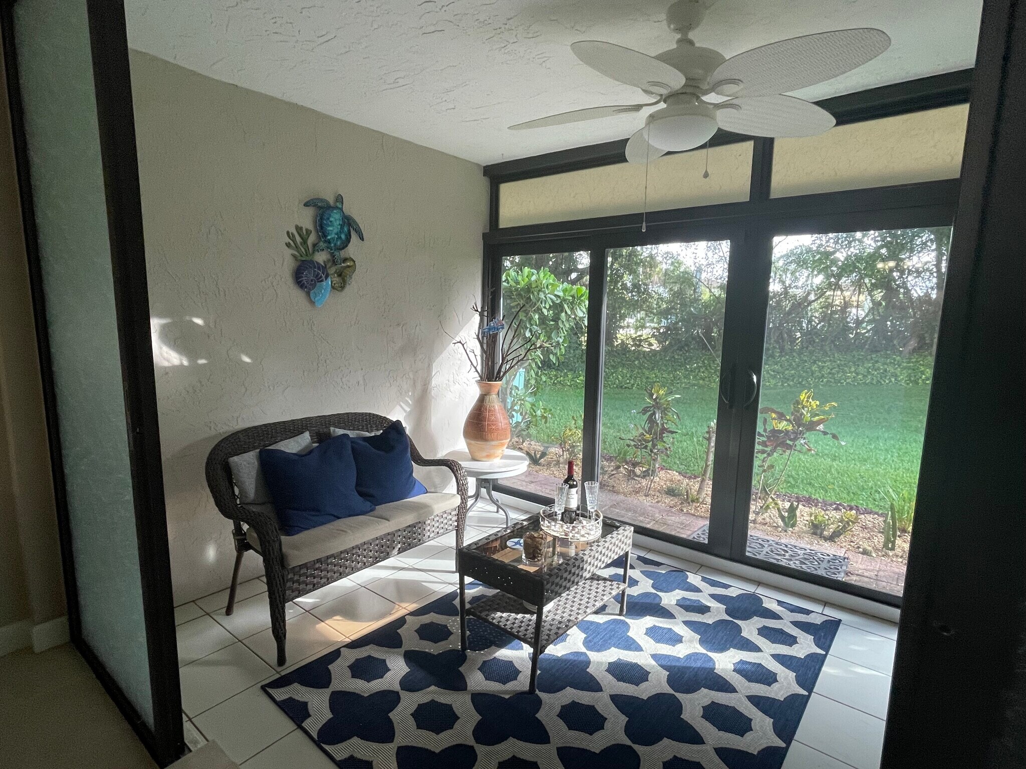 Florida room - 7942 Lexington Club Blvd