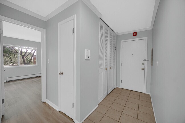 Building Photo - 2407 S Goebbert Rd