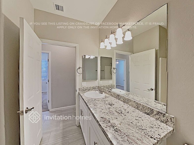 Building Photo - 4568 E Murrieta Rd