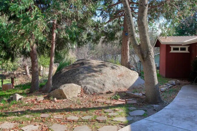 Building Photo - 2410 Coachman Rd