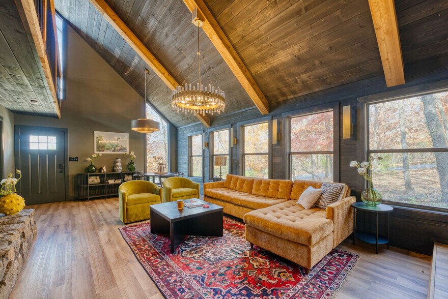 Building Photo - 1780 N Walnut Ave