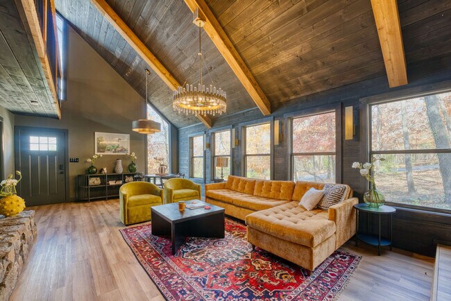 Building Photo - 1780 N Walnut Ave