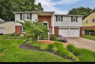 Building Photo - 46 MacArthur Dr