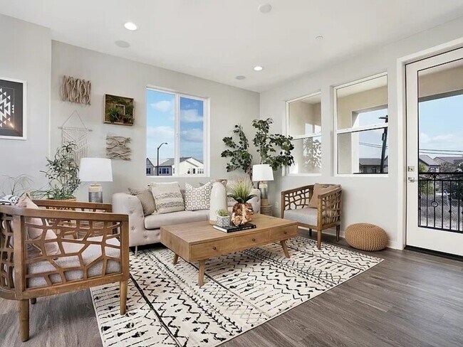 Building Photo - 13480 Lopelia Meadows Pl