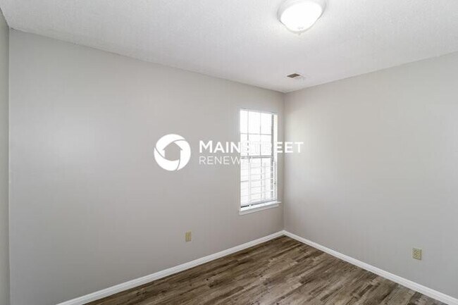 Building Photo - 3917 Kerwin Dr