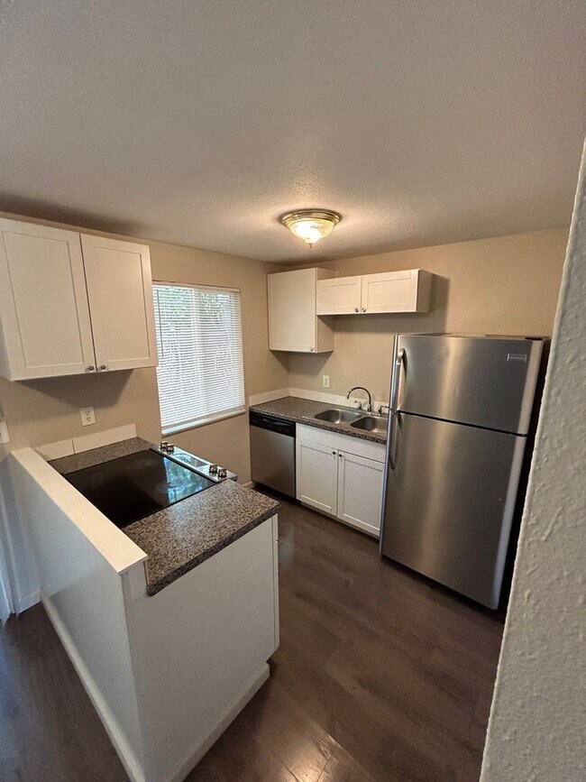 Building Photo - COMING SOON - Cute Two Bedroom Flat At The Primrose Community Close to Downtown Vancouver