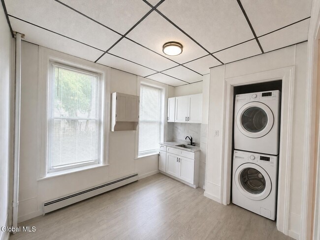 Building Photo - 379 3rd St