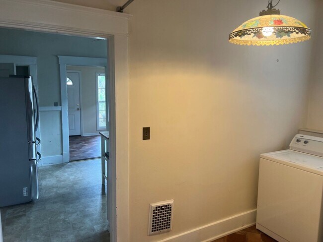 Building Photo - 2502 Blair Blvd