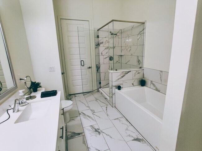 Luxury Bathroom - 109 Jacob Fontaine Ln