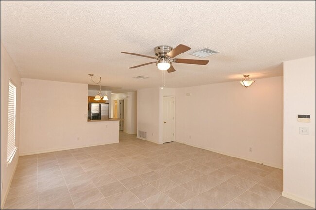 Building Photo - 648 Wind River Ave