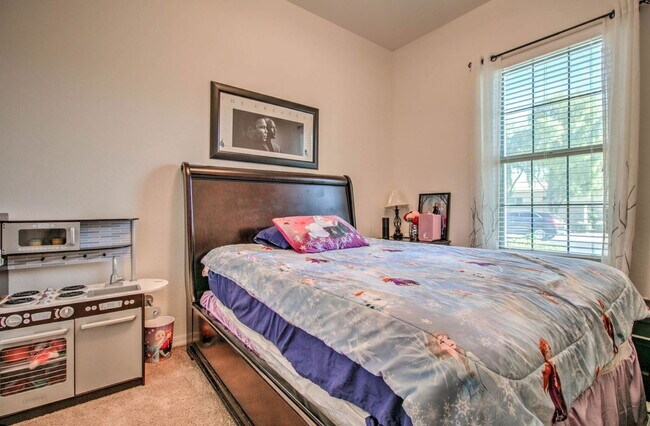 Building Photo - 5316 N 186th Dr