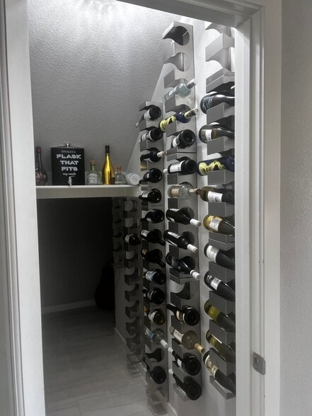 Building Photo - 6913 Boulder View St