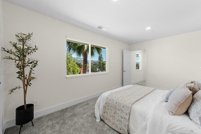 Building Photo - 101 Merrill St