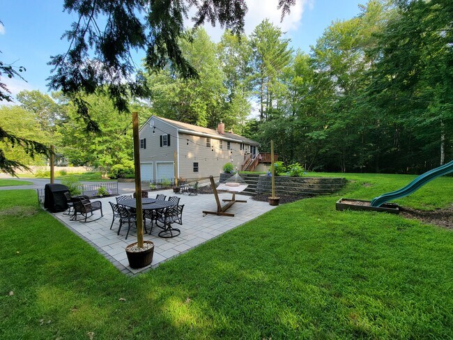 Building Photo - 42 Forest Dr