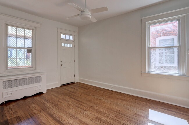 Building Photo - 3BD/1BA: Stunning Duplex in Baltimore City