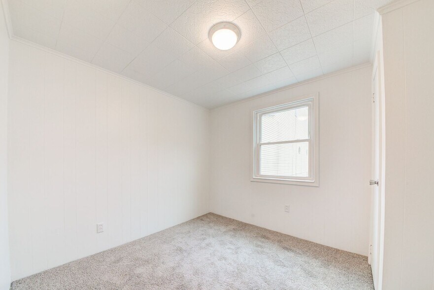 Building Photo - 5 Renwick St