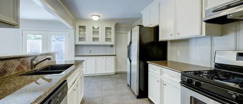 Building Photo - 7519 Schiller-
