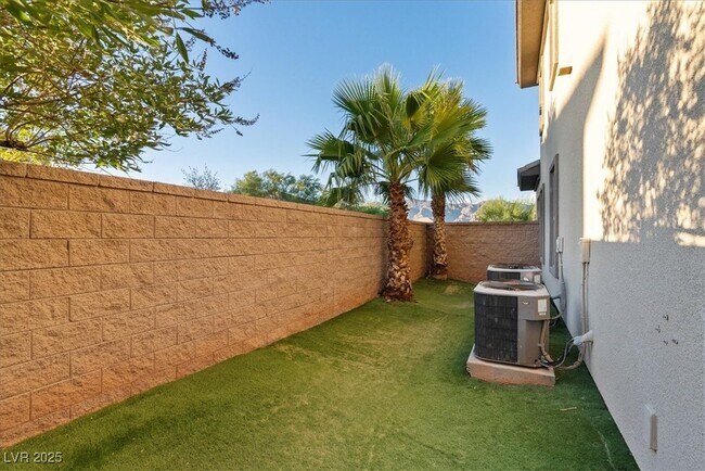 Building Photo - 7381 Summer Duck Way