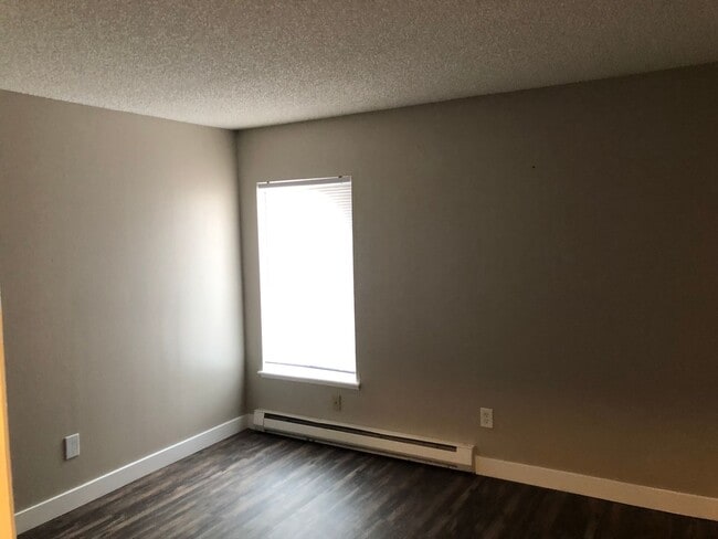Building Photo - 2 bed 1 bath Apartment near Anschutz Medical Center