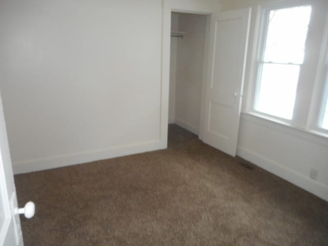 Building Photo - 2 BR House Near Lakeside Park