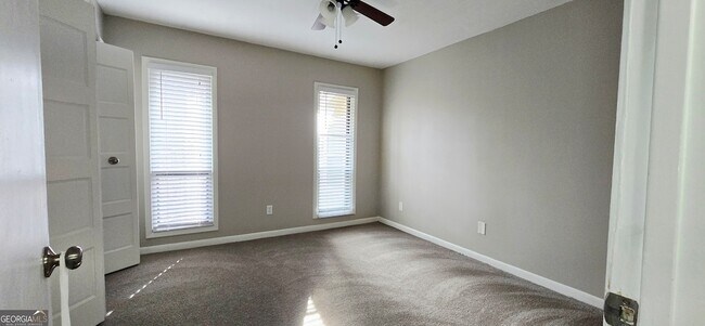 Building Photo - 5151 Roswell Rd