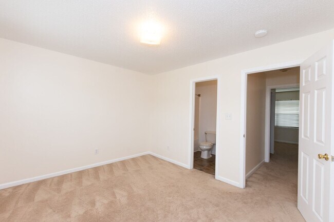 Building Photo - 1405 Timberlake Trail