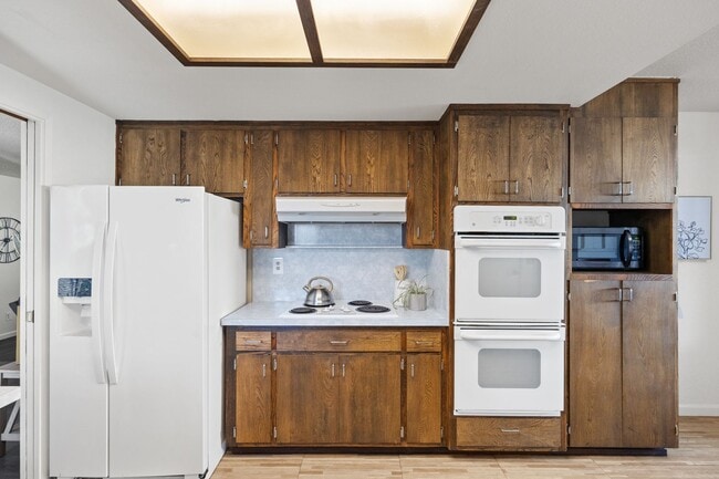 Building Photo - Updated North Chico 3BD/2BA with Solar & Covered Patio