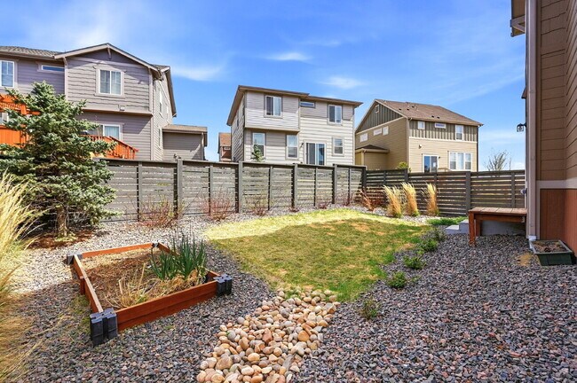 Building Photo - $2,595.95- 3 Bed, 2.5 Bath Home in Loveland with Central AC, and In Unit Laundry!