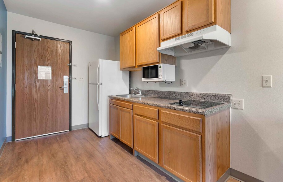 Building Photo - Furnished Studio-Orlando - South