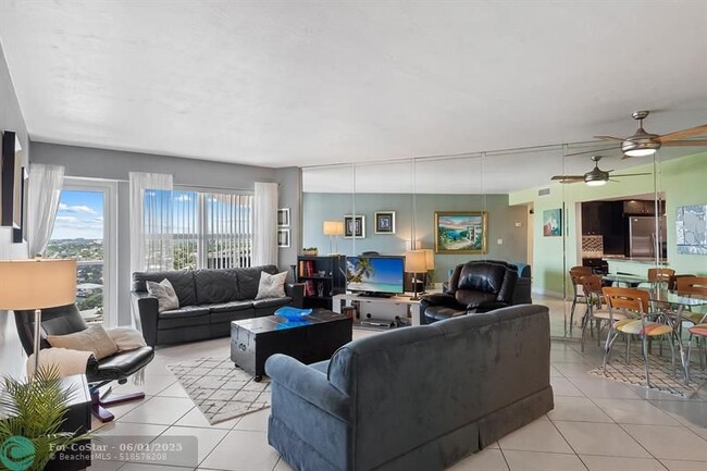 Building Photo - 3700 Galt Ocean Dr