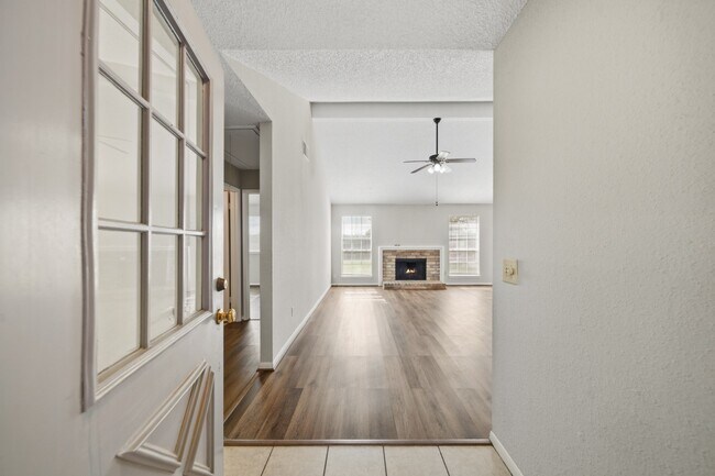 Building Photo - 2819 Kettle Run Dr