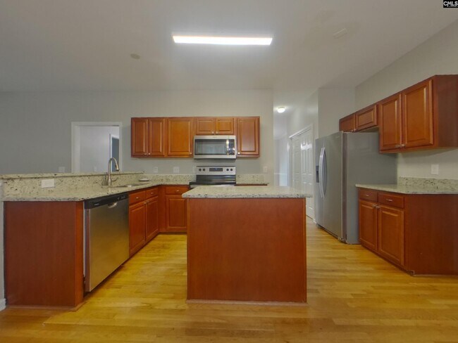 Building Photo - 621 Staffwood Dr