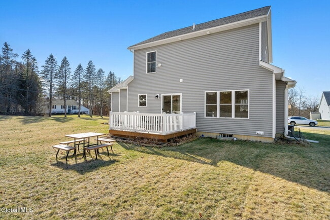 Building Photo - 2 Birch Ct