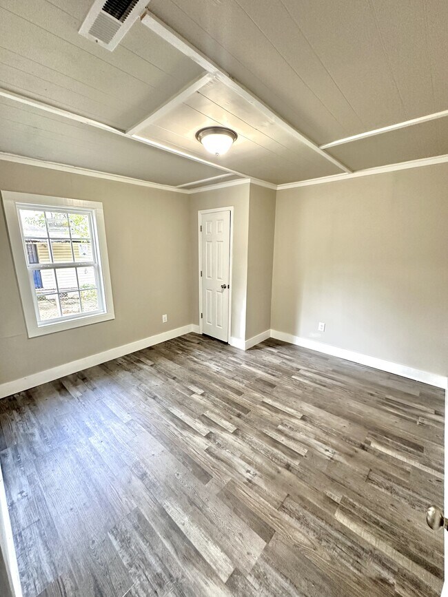 Building Photo - 6029 Ivy St