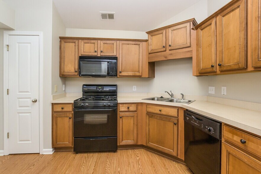 Building Photo - 416 Arrowhead Trail