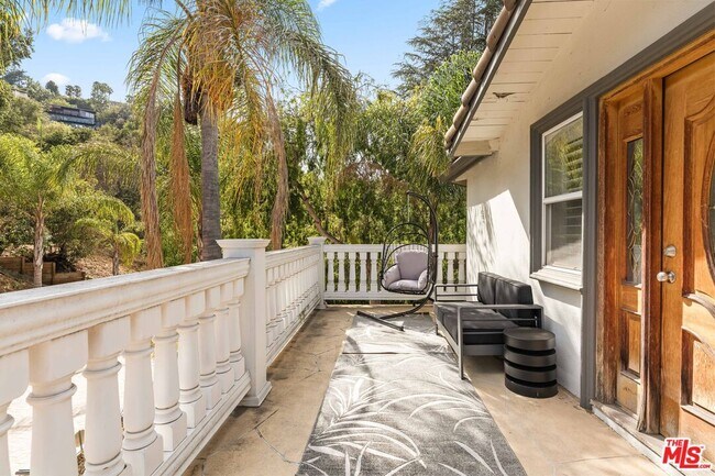 Building Photo - 3200 Oakley Dr