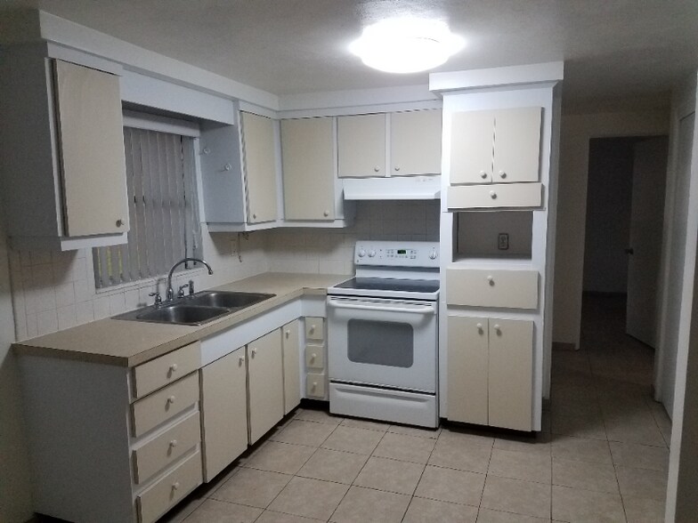 Building Photo - 4548 Belfast Dr